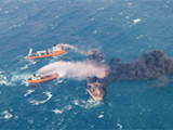 Huge Oil Spill Spreads in East China Sea, Stirring Environmental Fears