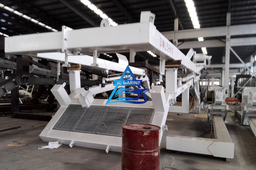 Launching Appliance Of Freefall Lifeboat 02.jpg