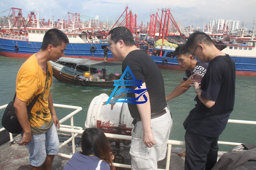 Fishing Boat Liferafts 01.jpg