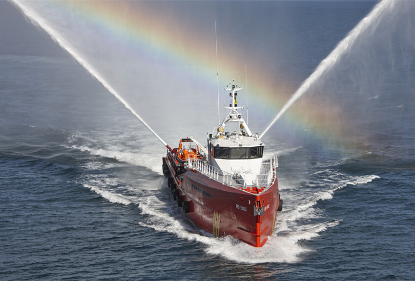 FCS-5009 Red Eagle 02.jpg